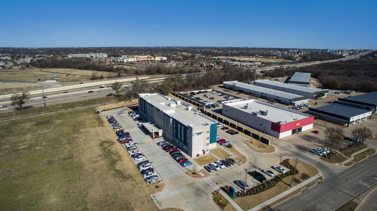 Woodspring Suites Dallas Plano Central Legacy Drive Bagian luar foto